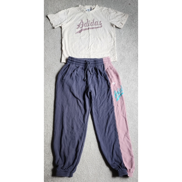 Womens adidas set - Picture 2 of 2